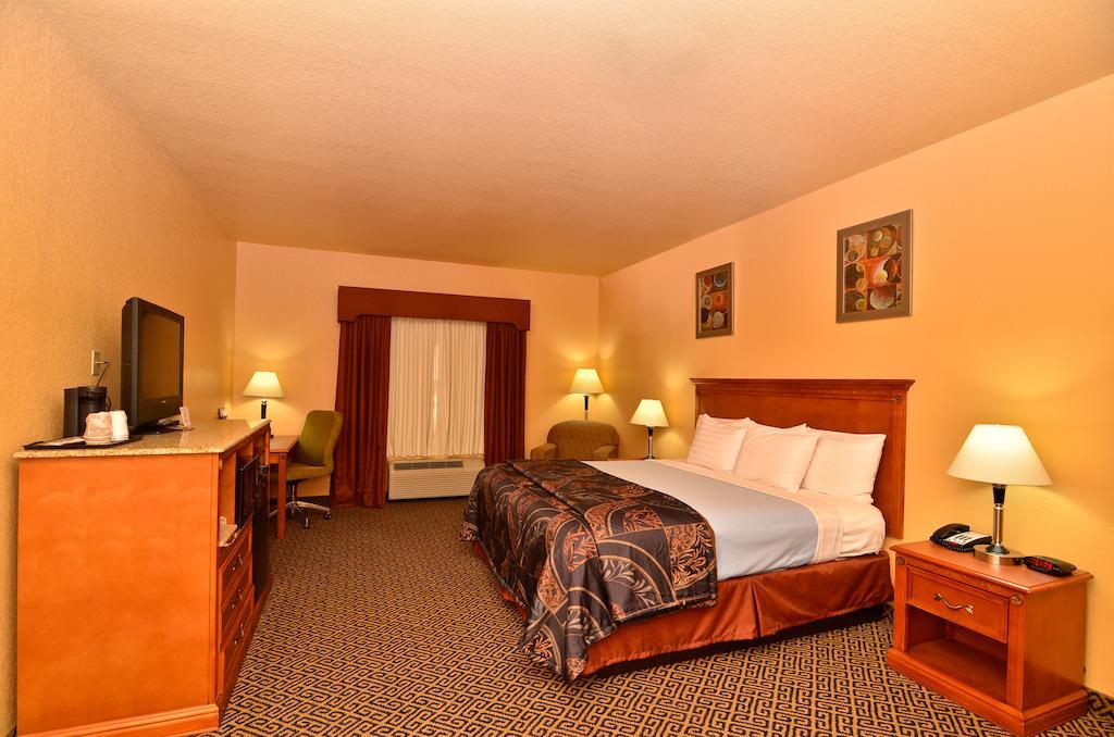 Hiway Inn Express Of Broken Bow Kültér fotó