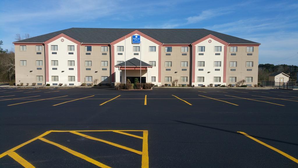 Hiway Inn Express Of Broken Bow Kültér fotó